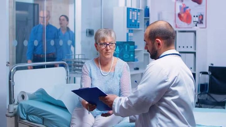 Private Healthcare and Surgery Explained: Medical Specialties, Surgical Procedures, Hospital Technologies, Specialist Care and Treatment Options