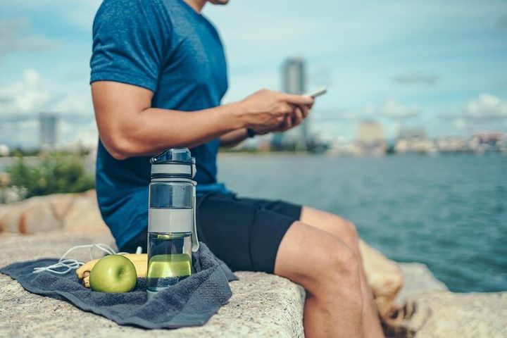 Guide to Electrolyte Water Bottles for Heat Protection for Athletes and Active Individuals