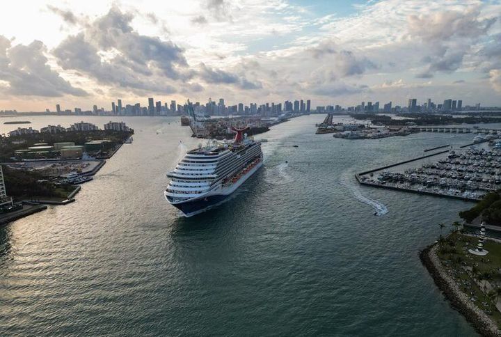 Cruise Travel Explained: Cruise Types, Luxury Cruise Packages, Popular Destinations, Global Cruise Operators and Travel Experiences