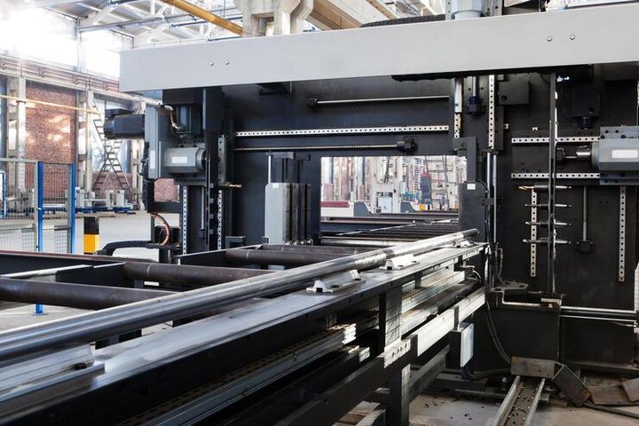 CNC Sheet Metal Folding Machines Features and Working Process Overview for Manufacturing