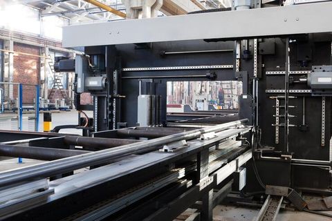 CNC Sheet Metal Folding Machines Features and Working Process Overview for Manufacturing